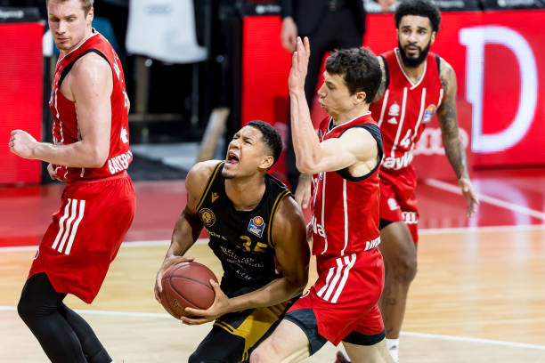 是内线球员 是内线球员