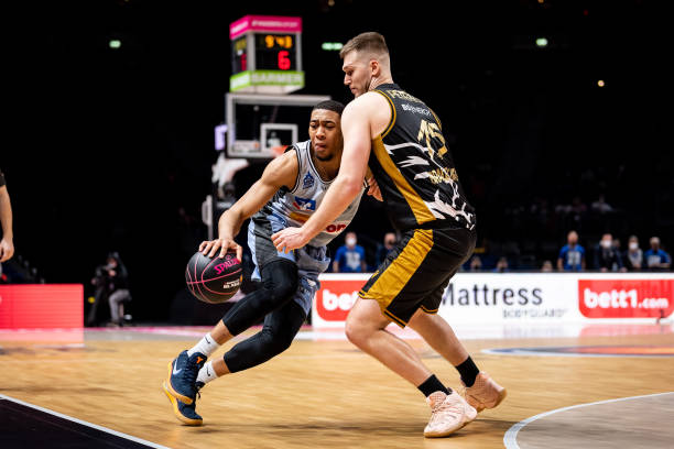 终以平局收 终以平局收